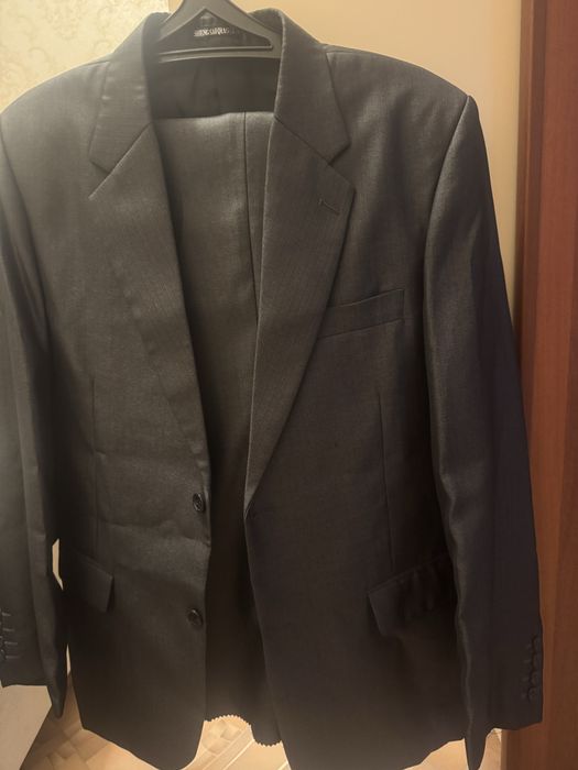 Продам мужской классический костюм