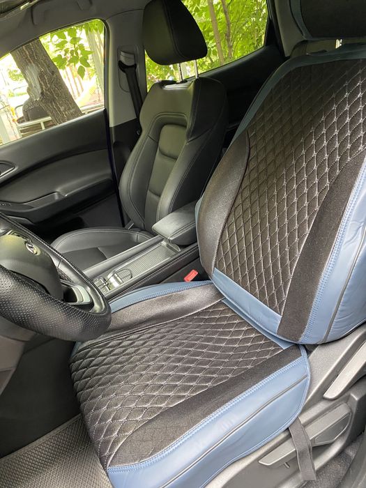 Чехлы автомобильные универсальные