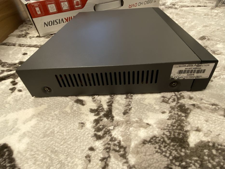 Hikvision ds-7204hqhi-f1/n  нов