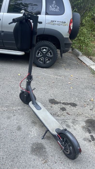 продам электро-самокат XIAOMI