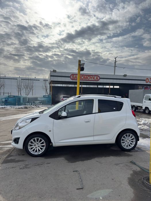 Продаётся SPARK 2023 автомат