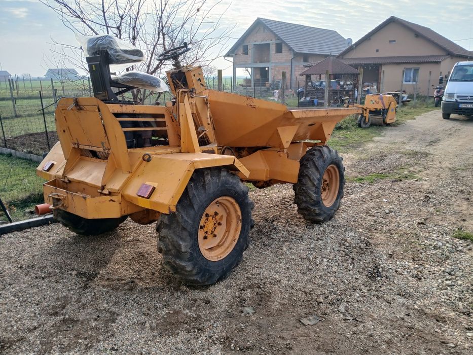 Dumper basculabil trilateral