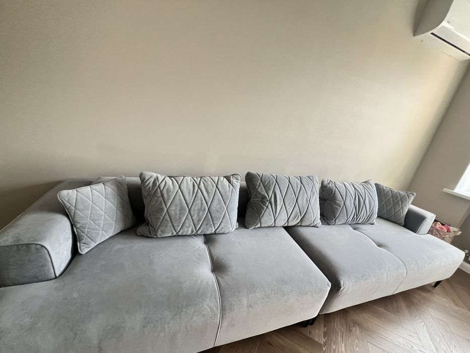 Продам диван 3.5 метра идельный