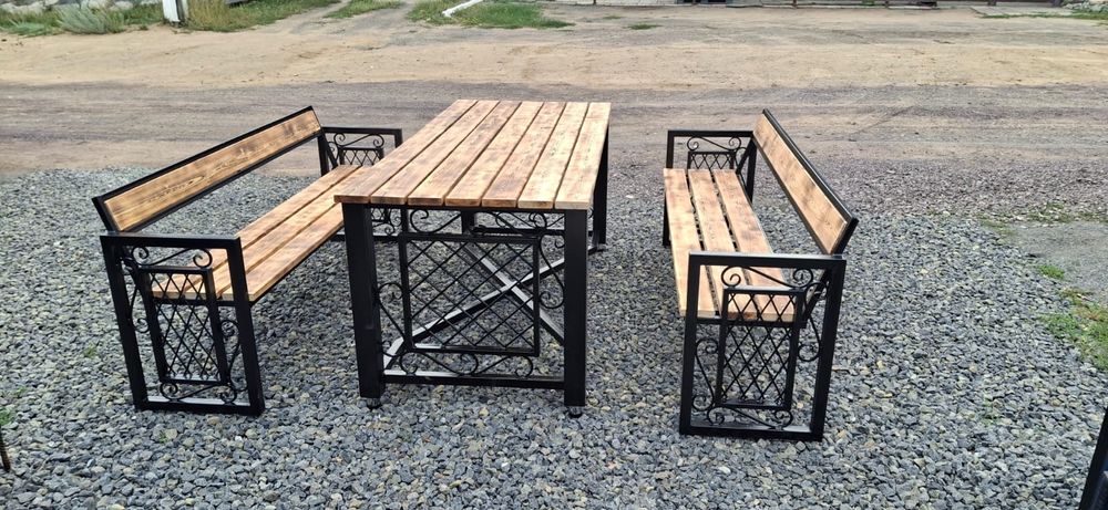 Стол с лавочками. ( комплект)