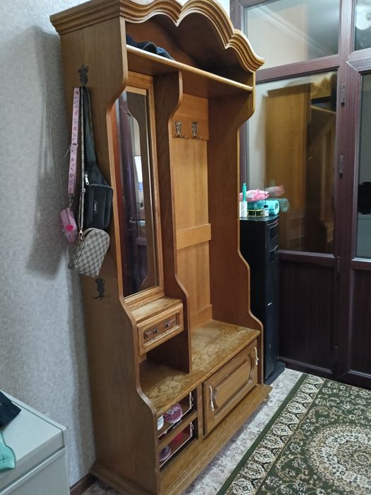 Продам вешалка для прихожей