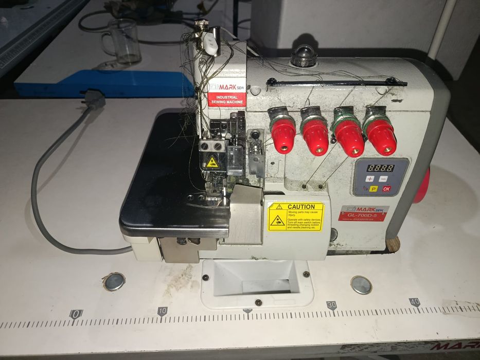 Jack,Joyee,Marksew-оверлок