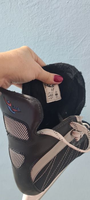 Коньки 37 размера!