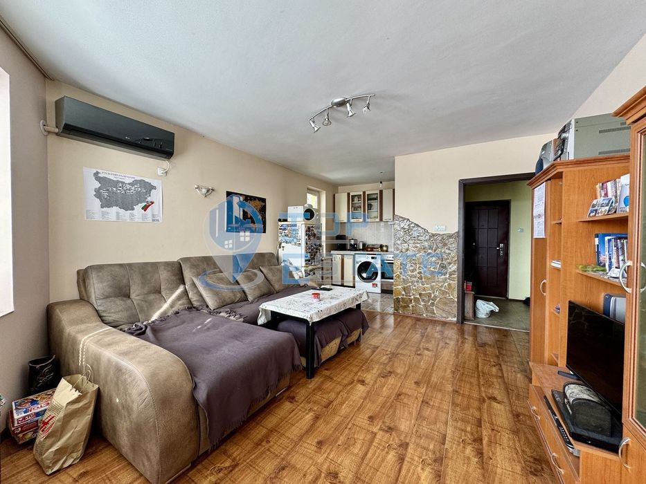 Двустаен тухлен апартамент в квартал Кольо Фичето, град Велико Търново