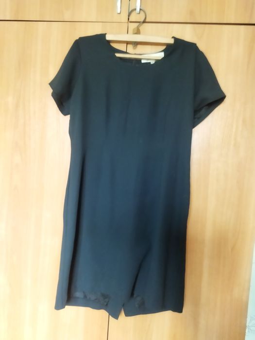 Отдам даром женские вещи