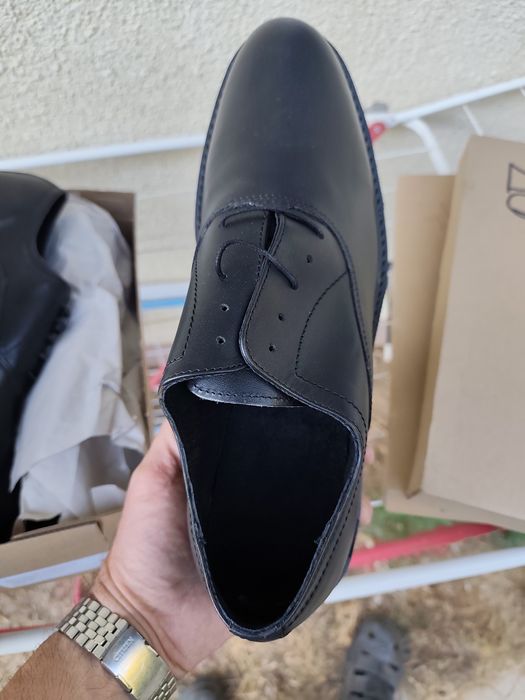 Продавам нови обувки номер 47 от естествена кожа Lenox.