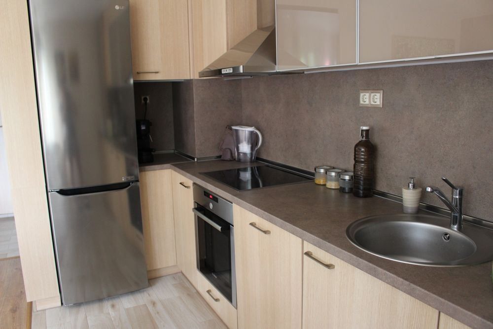 Продава се Тристаен апартамент в София, Гео Милев - 105 кв.м за 6 €/кв.м - Снимка #1