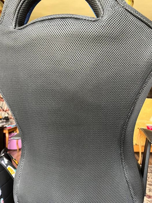 Геймърски стол с повдигащ механизъм