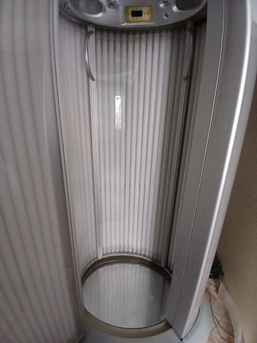 Aparate de bronzat/solar Megasun Space 2000 - tuburi aproape noi