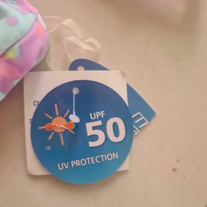 Costum de baie fete nou cu eticheta protectie UV50 fetite 10-12 ani