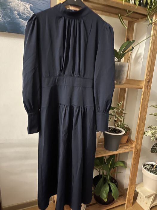 Платье нарядное 46 размер. Плотный шелк