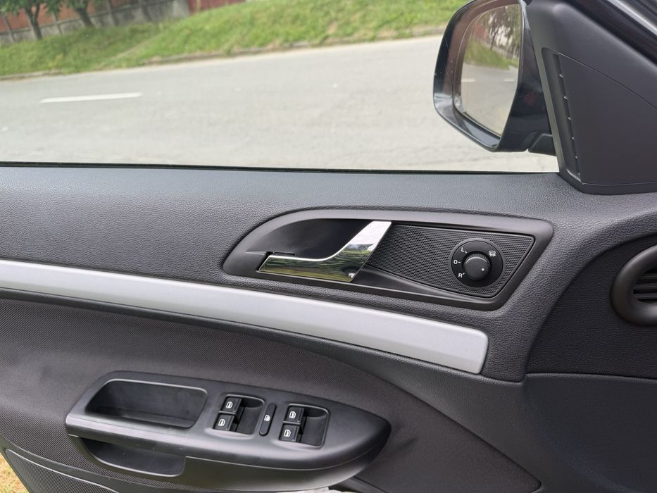 SKODA Octavia 2010 — imagine 4