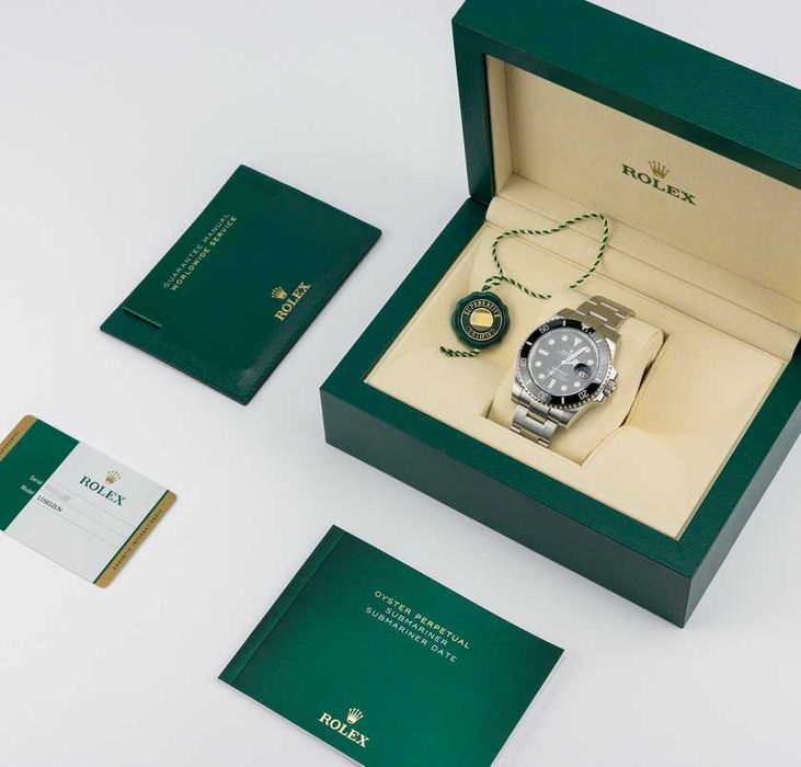 Rolex Oyster Submariner Date 116610LN