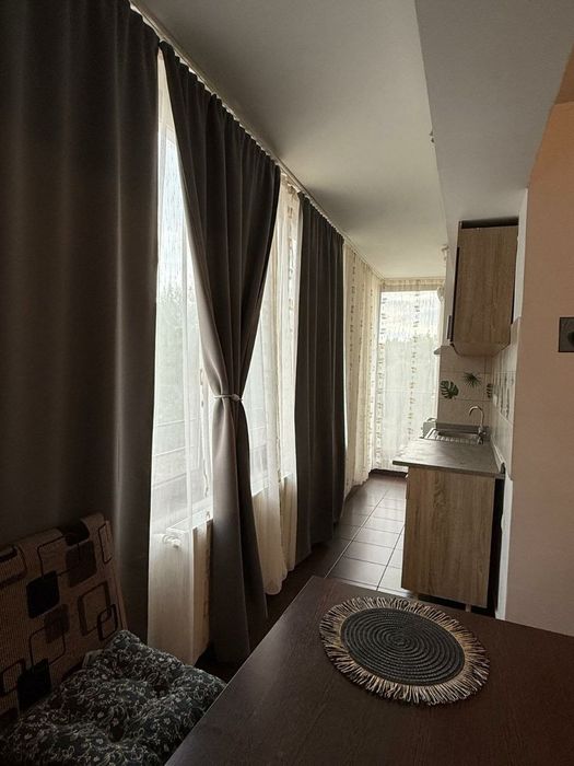 Închiriez apartament
