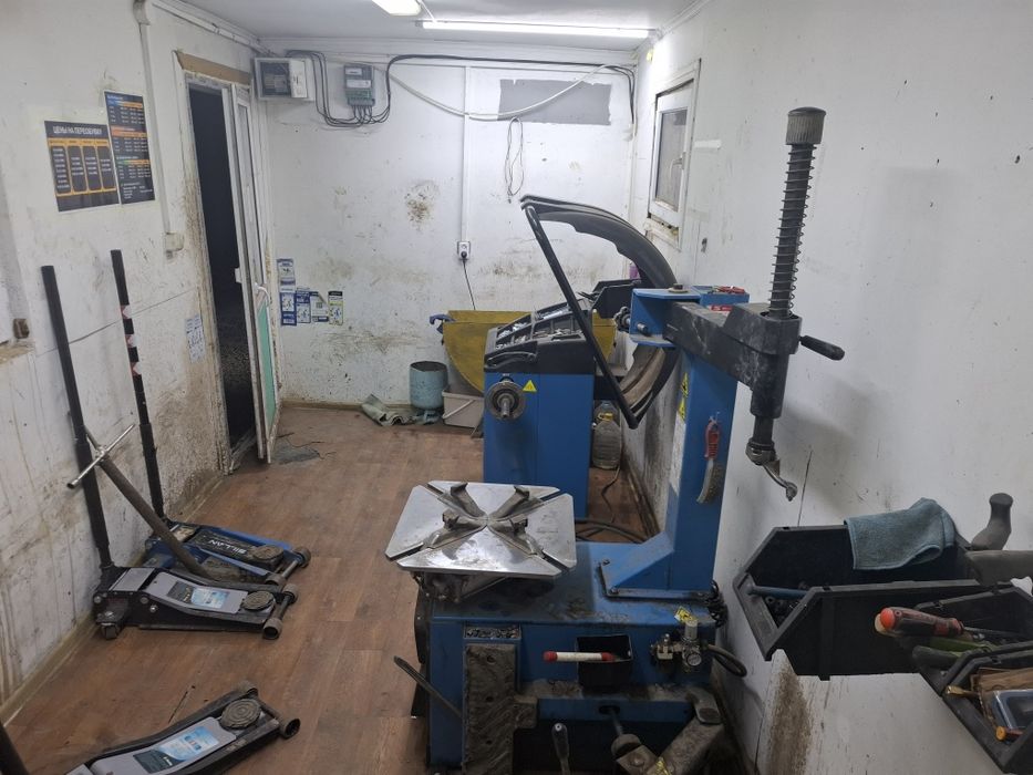 Продам  действующий Шиномонтаж