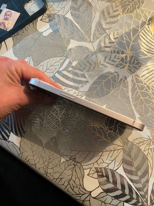 Iphone 13 хорошый состояние