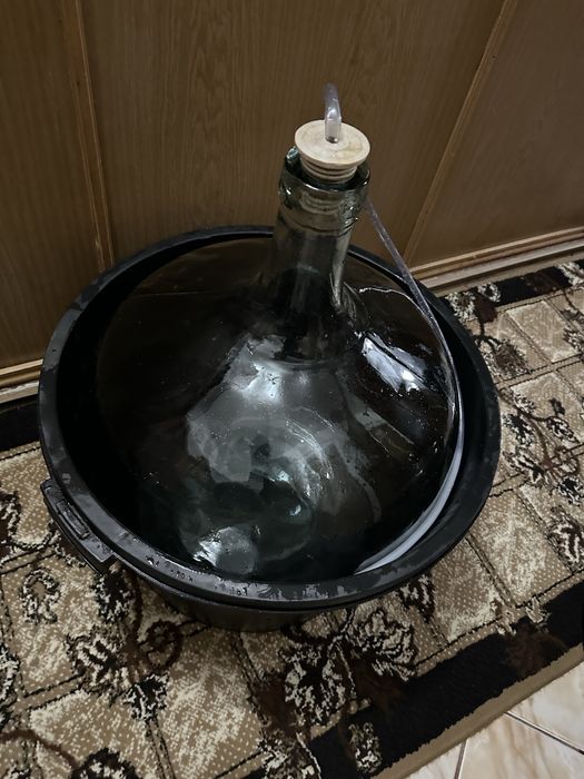 De vanzare damigeana 50 L x3