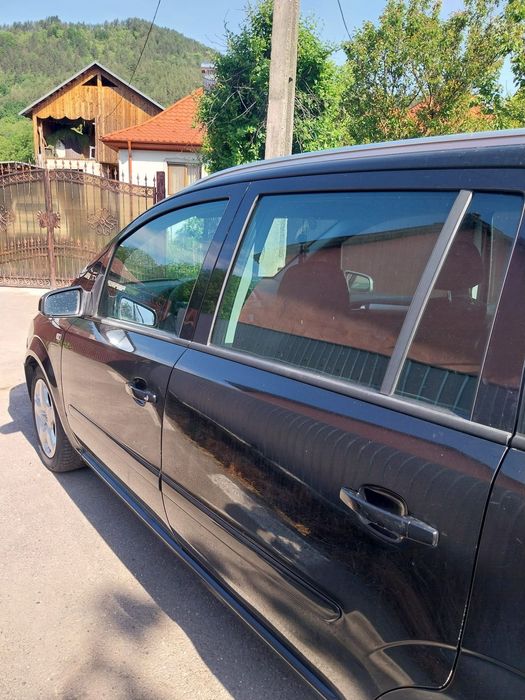 Opel Zafira B 2007