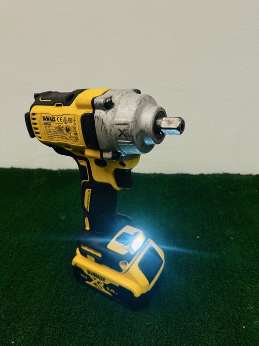 Impact Dewalt DCF894