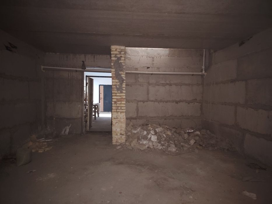 1 хоналик 42+42= 84 квадратлик дублекс квартира сотилади орентир 7 мик