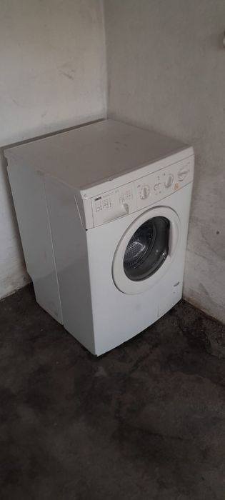 Продам стиральную машинку