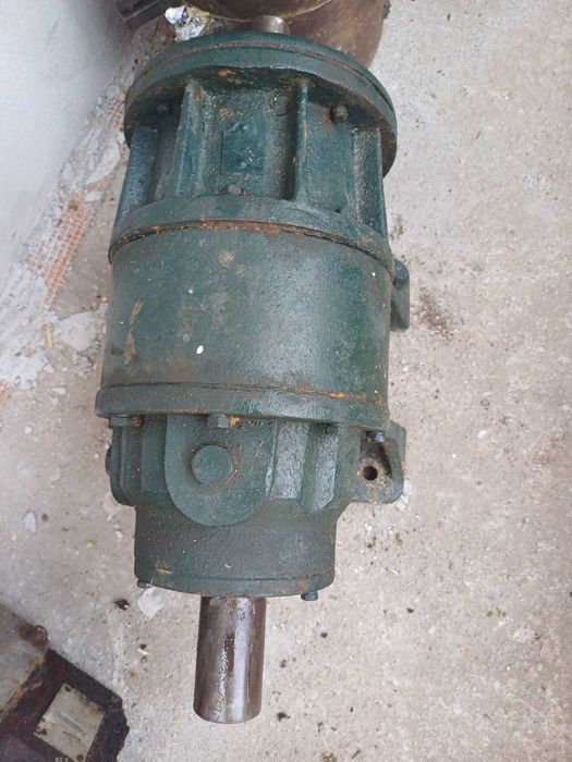 Vând motor monofazat 5.5 kw si trifazic 7,5 kW