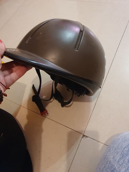 Casca de călărie (hipism), Franța (2 buc)