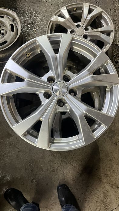 Продам диски Размер 16