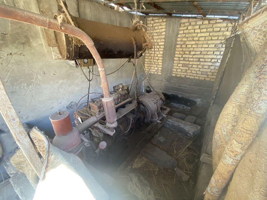 Движок сотилади 30 кв трактор матор ишлайди хамма нарсалари комплект