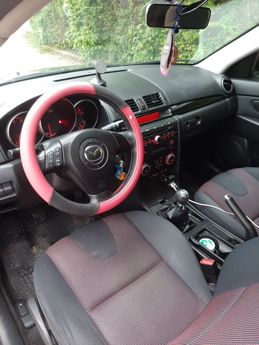 Vând sau schimb  mazda 3