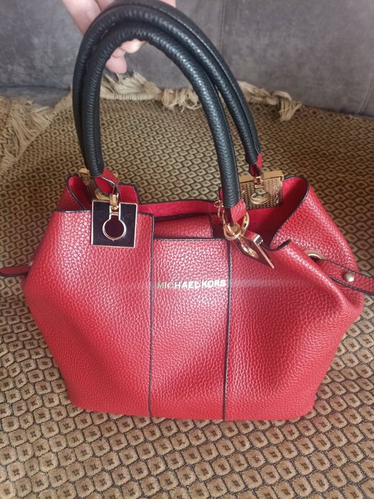 Продам женскую сумку