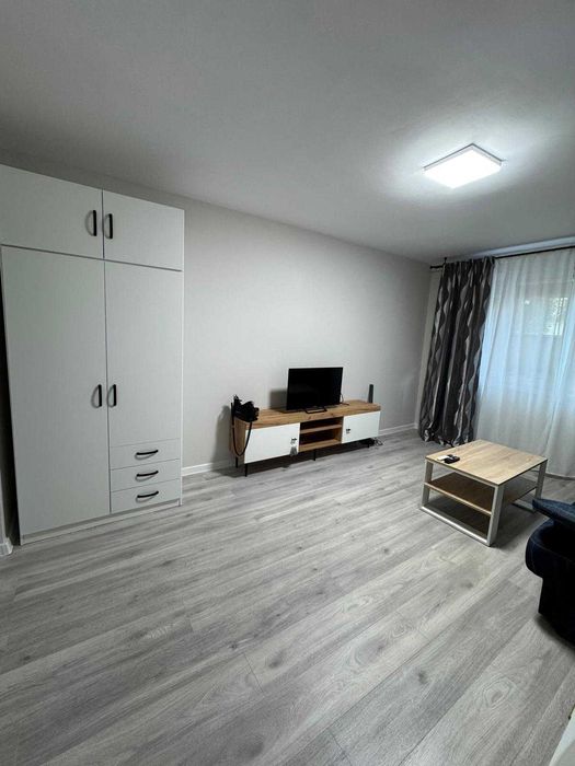 Garsoniera complet renovata, mobilata și utilata