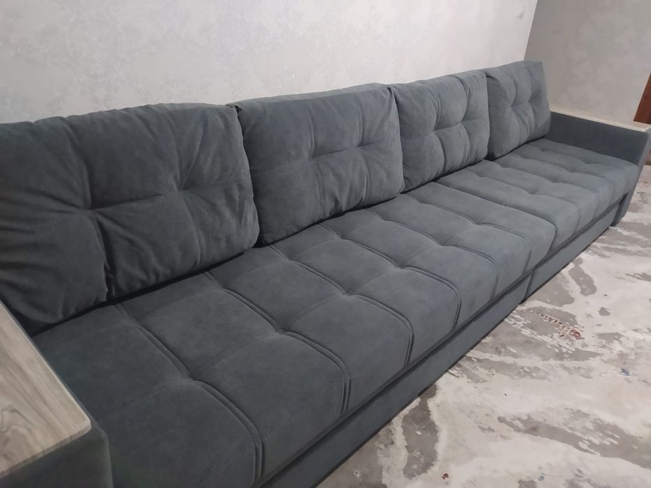 Продам диван для гостиной