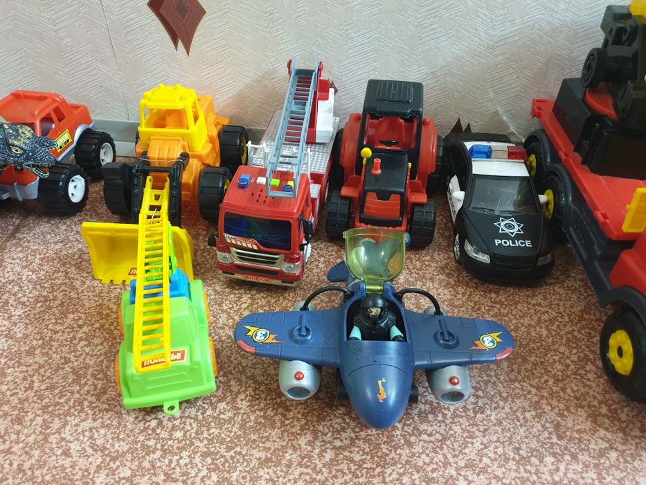 Продам игрушки в хорошем состоянии