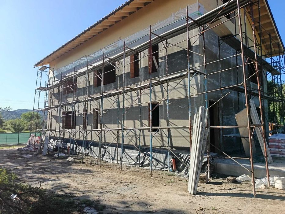 Tencuiala Mecanizata - Constructii