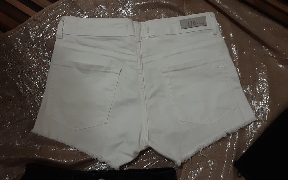 XS нови къси дамски дънки ZARA, LEVIS ,Ltb