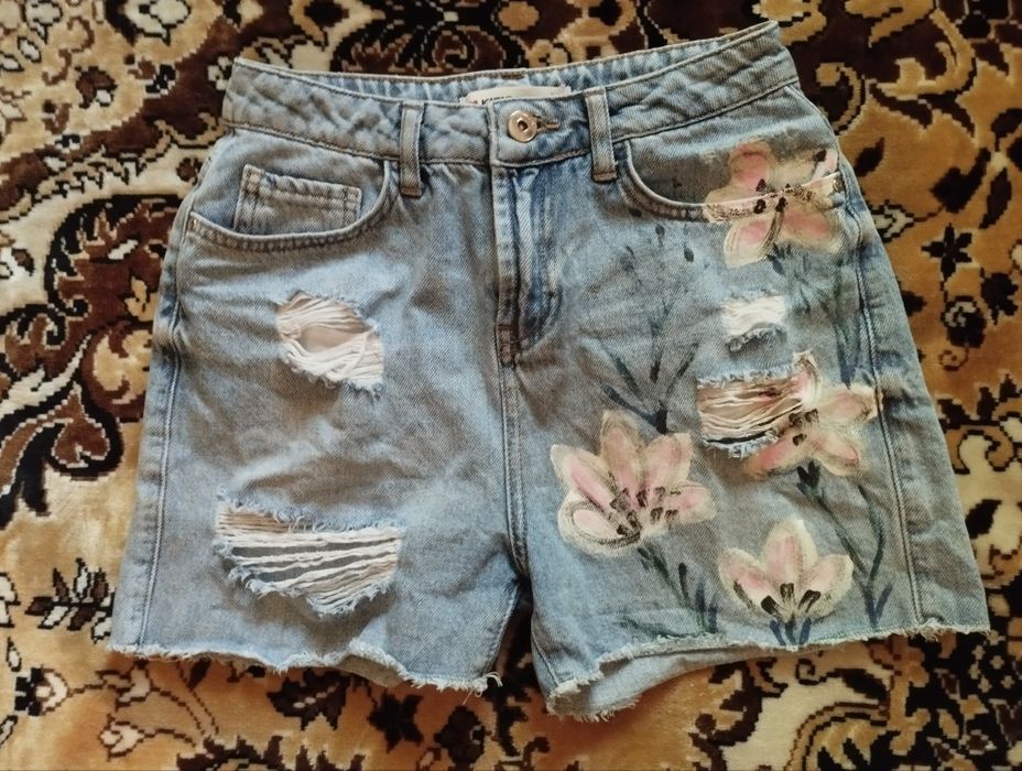 Продам джинсовые шорты р 42