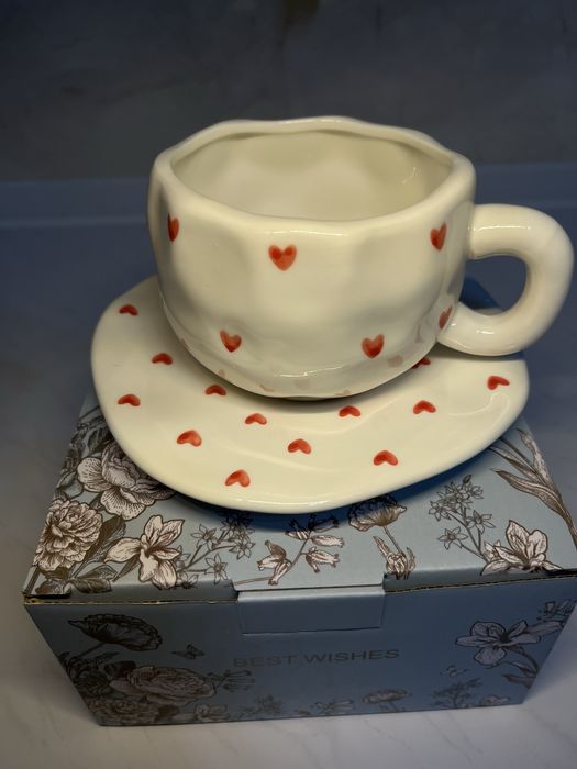 Чашка в подарок. Набор чашка и блюдце. Красивый набор в подарок