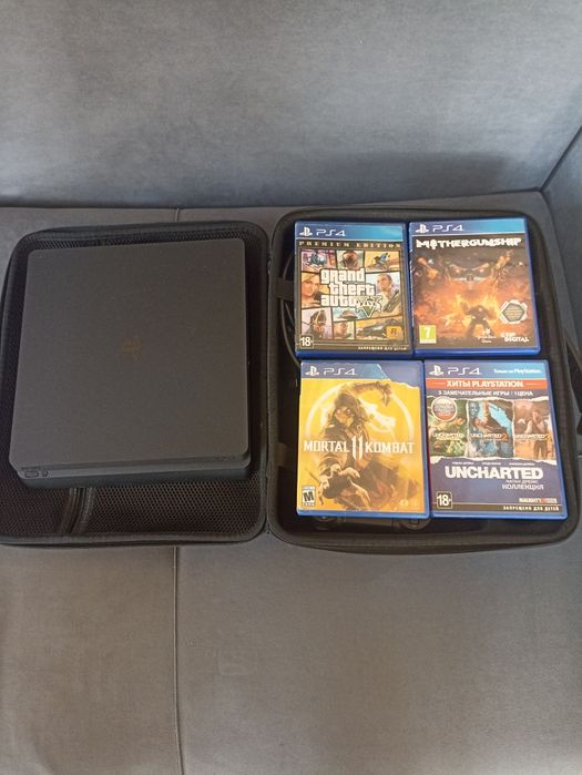 Playstation 4 Slim