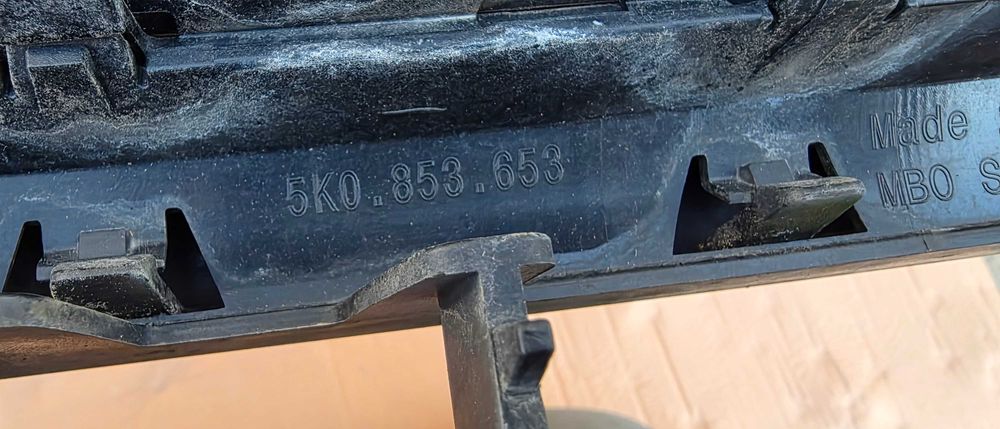 Grila radiator VW Golf 6 2009 / 2010 / 2011 2012