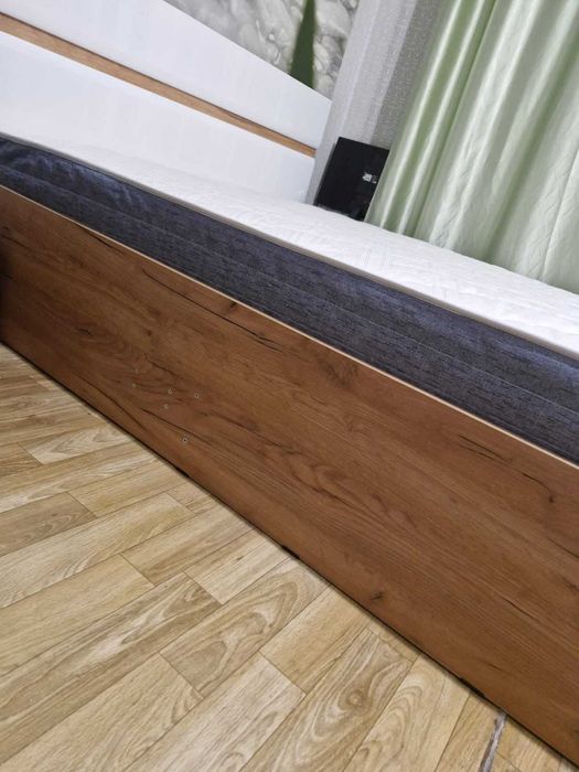 Кровать двуспальная