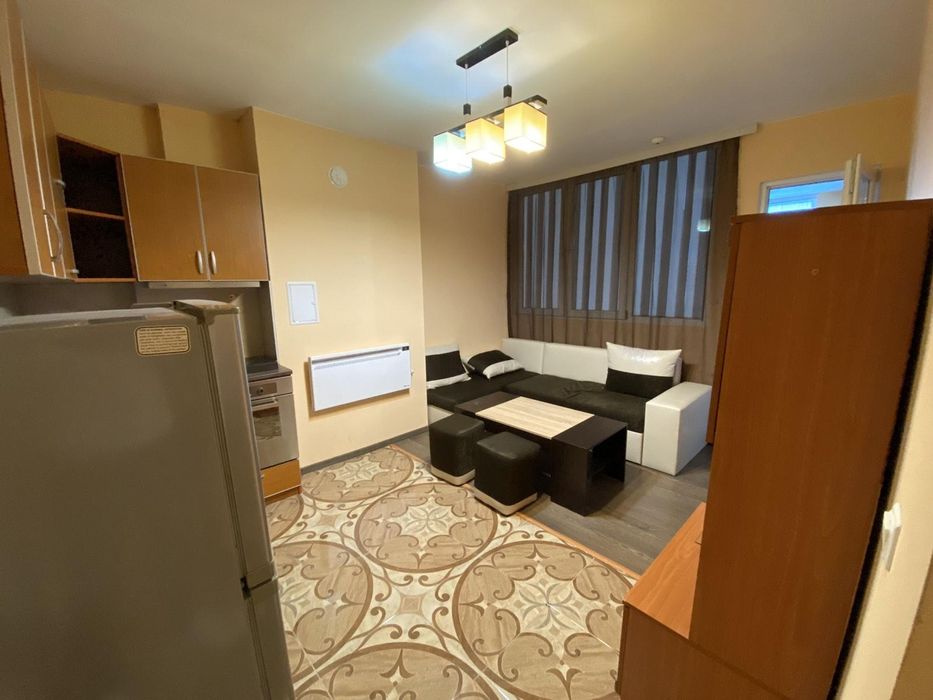 Дава се под наем Тристаен апартамент в София, Студентски град - 87 кв.м за 700 € - Снимка #1