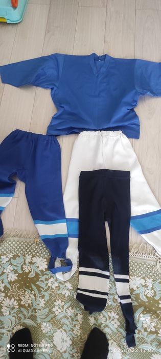 Продам Форму для Хоккея.