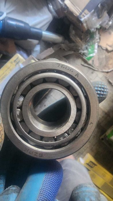 Подшипник роликовый  7606А