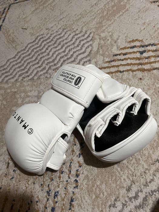 Перчатки для MMA «MANTO» (Белые)