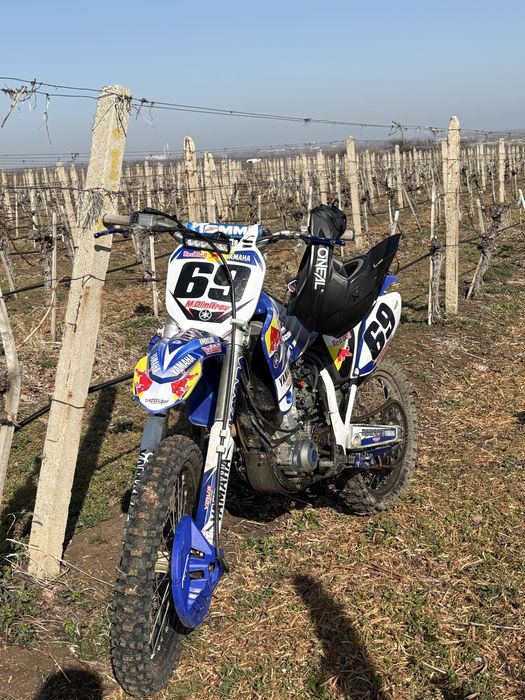 Продавам yamaha yzf250